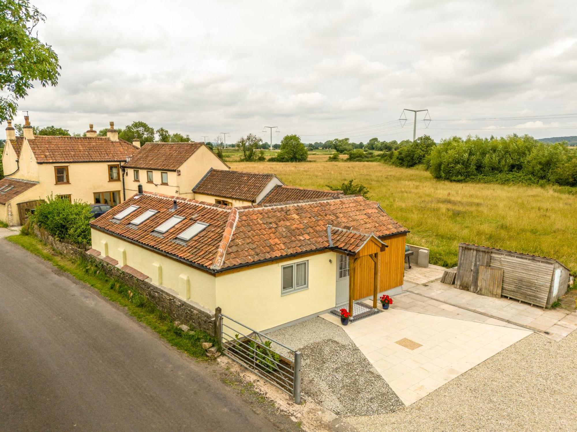 Well-located Countryside