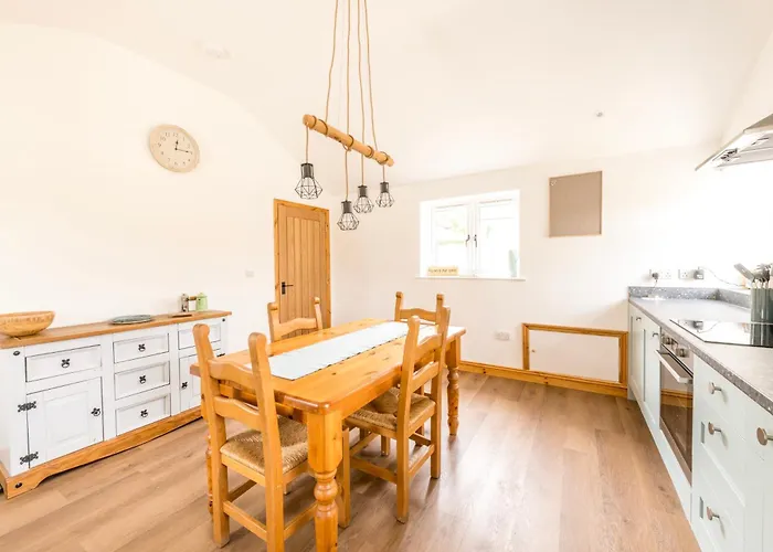 Well-Located Countryside Cottage